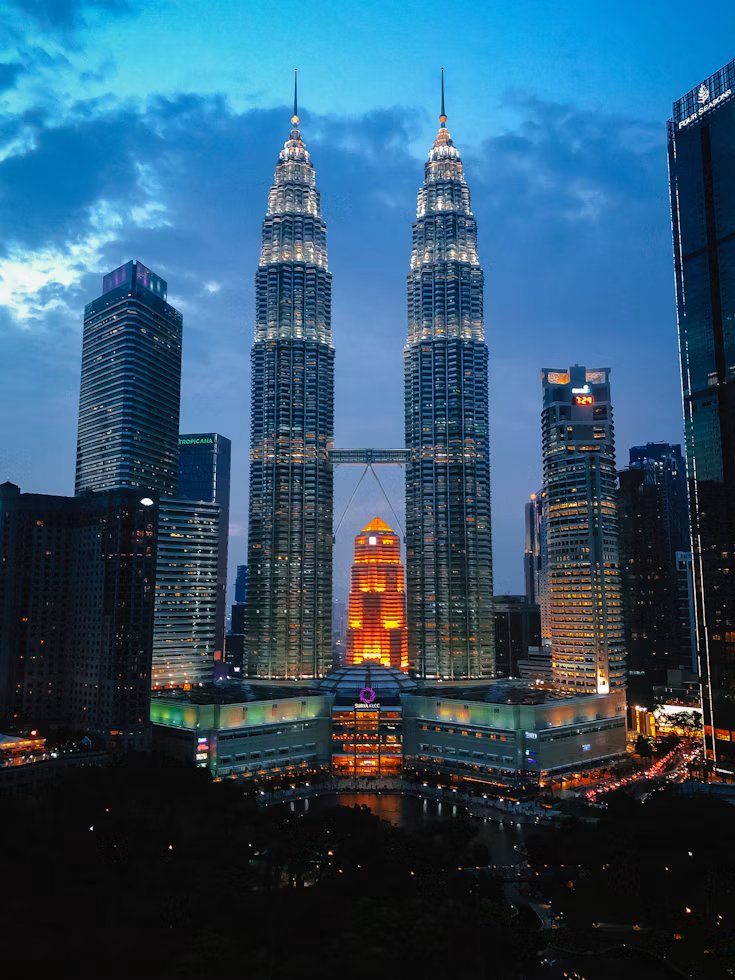 Kuala Lumpur Malaysia Petronas night fountain